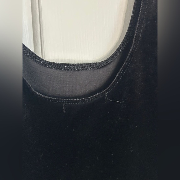 Black Velvet Scoop Neck Tank Top Bodysuit Size Medium (0309) - Picture 6 of 7